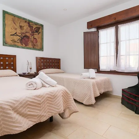 Casa Juani كوميلاس