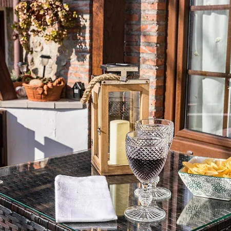 Casa Juani كوميلاس